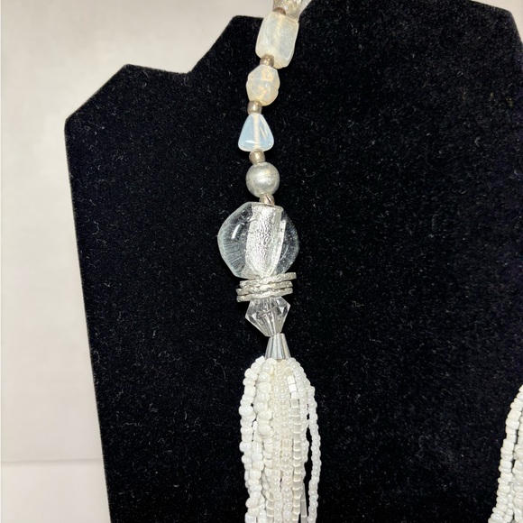Seed Bead White Multistrand Necklace Silvertone Opalescent Clear Beads 12โ Drop - Picture 2 of 9